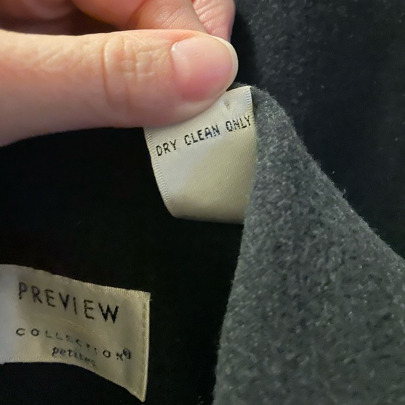 Preview Collection Gray Coat. Women’s Size 2 Petite. - Picture 8 of 9